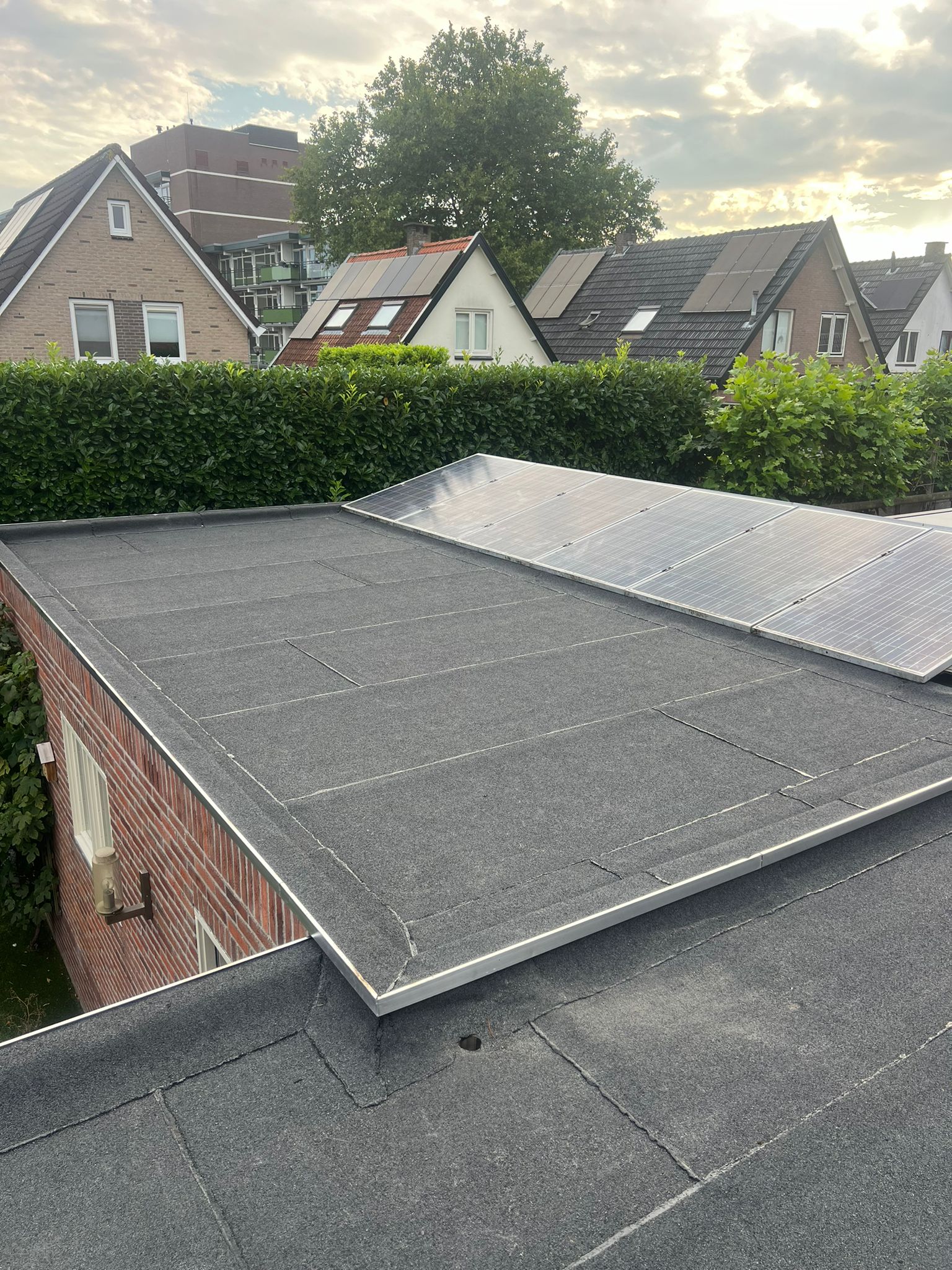 Professionele dakdekkers aan het werk